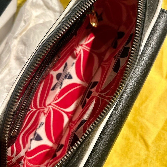 Gucci x ADIDAS Trefoil Zip Belt Bag-Brand New - Picture 11 of 13